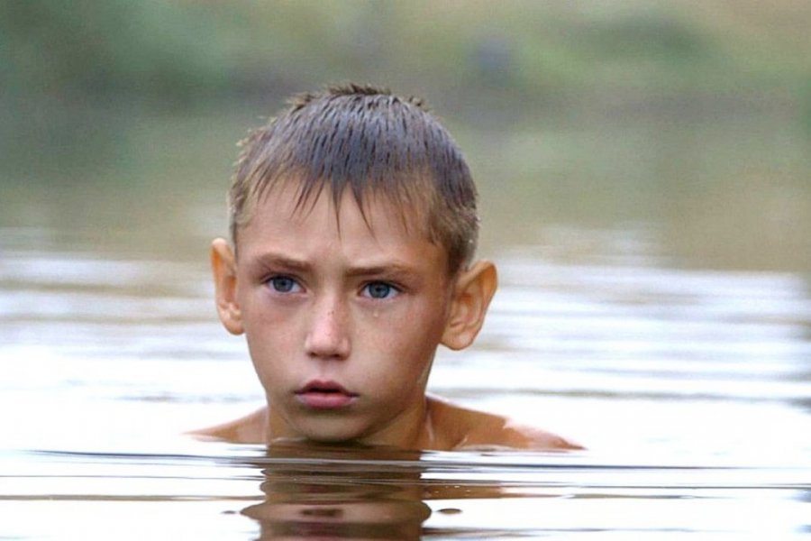 Documentary Monday: The Distant Barking of Dogs