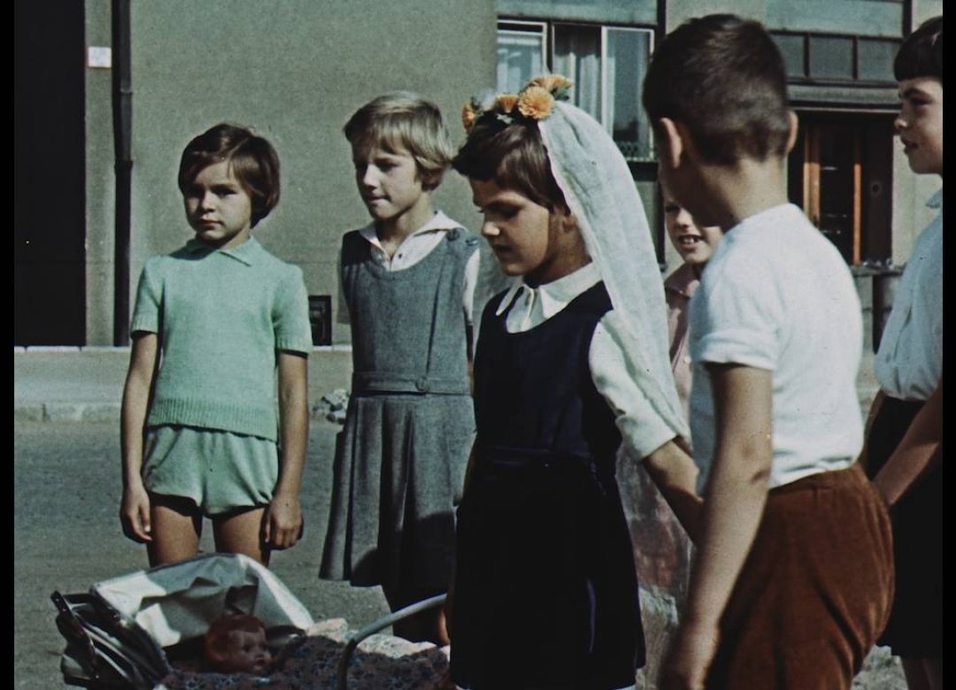 Chronicle of a Happy Childhood: How to Raise a Happy Child