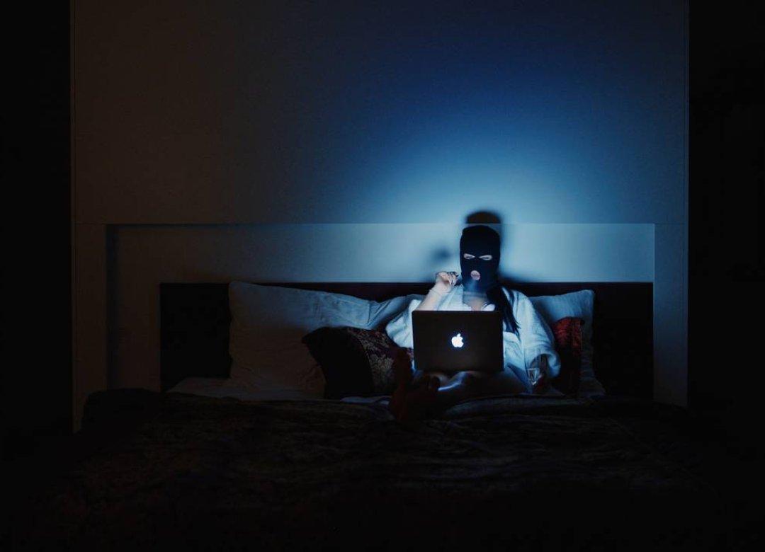 Virtual Girlfriends