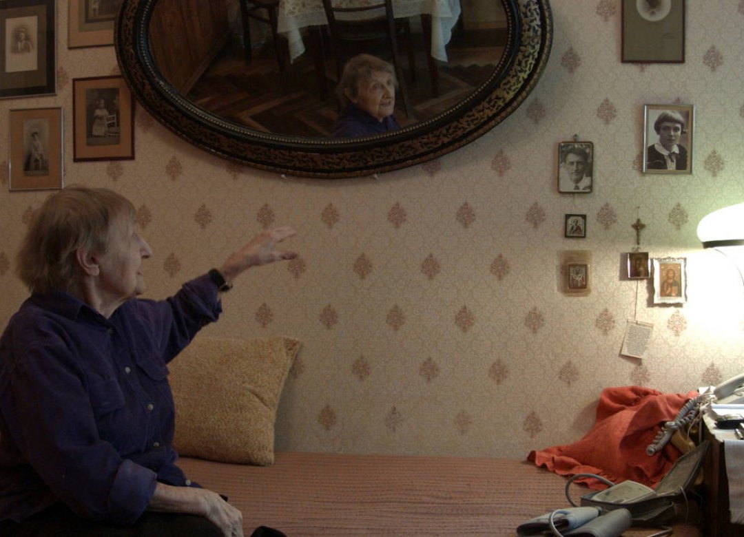Apartment 19