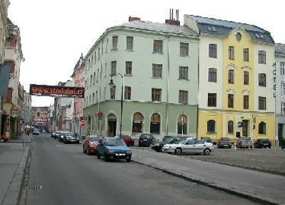 The (Un)bearable Lightness of Stodolni Street